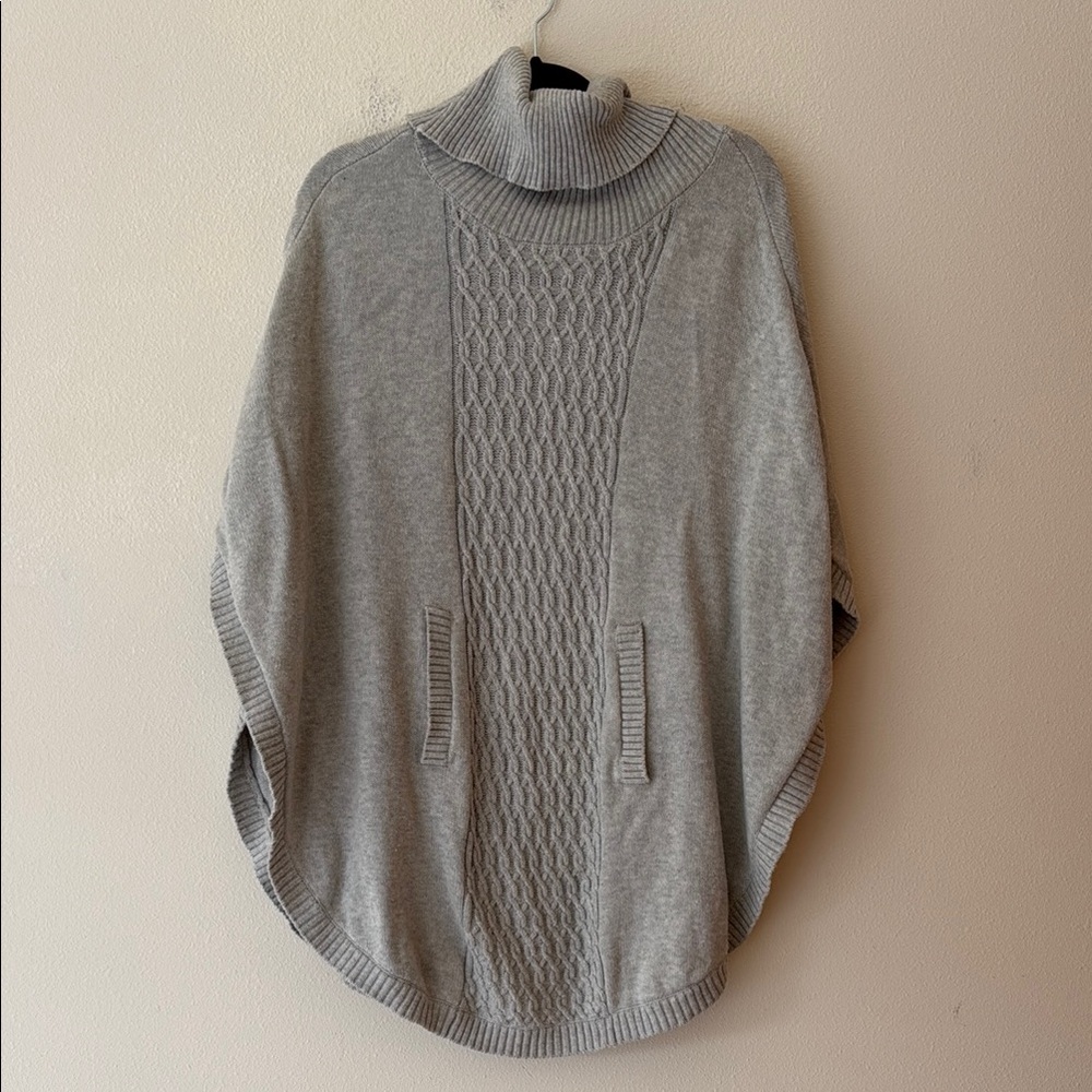 CABI Gray Turtleneck Women's poncho size s